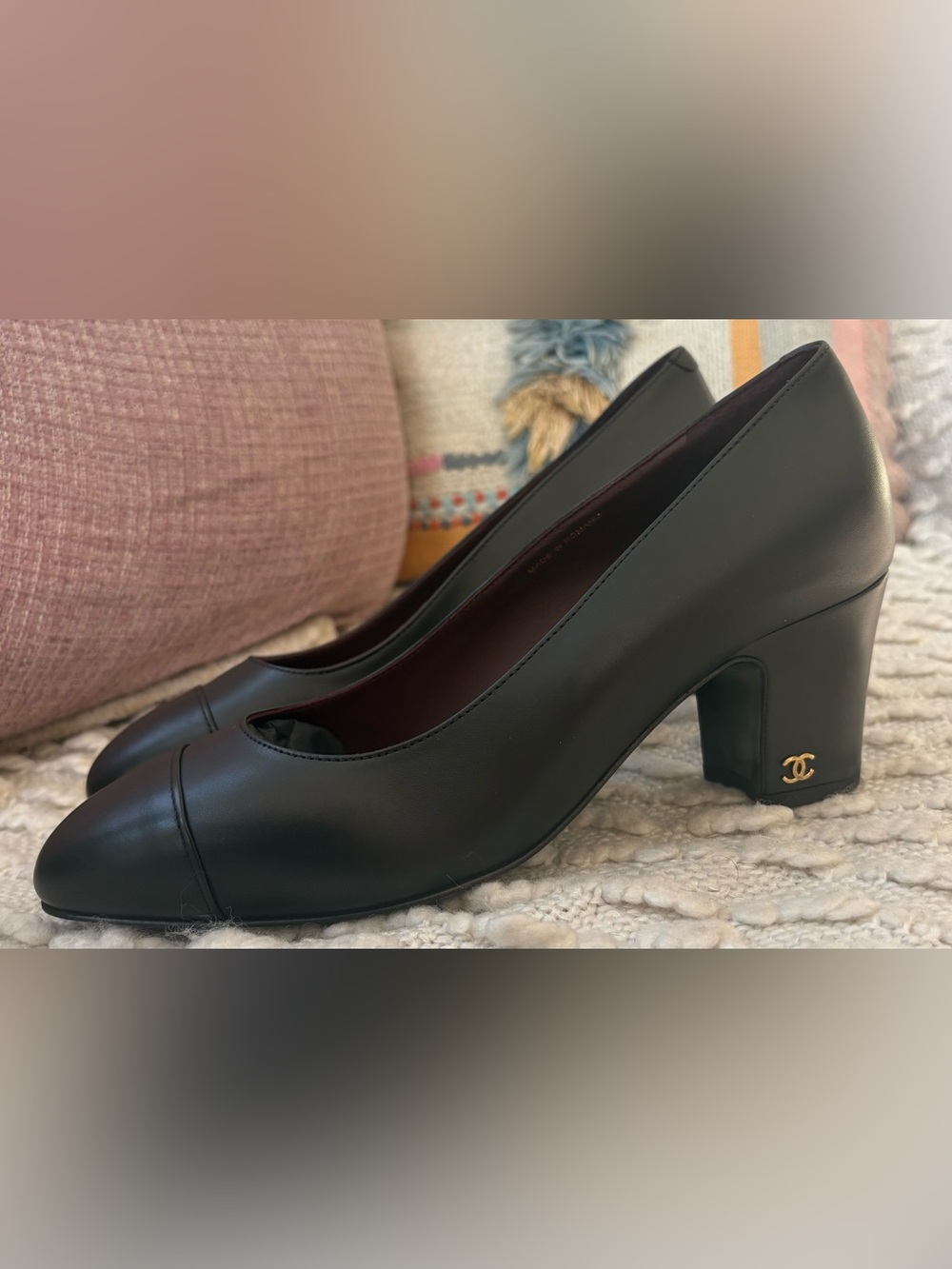 CHANEL UNIFORM•Chanel Black Cap-Toe Elegant Block Pumps w/ Signature Gold CC